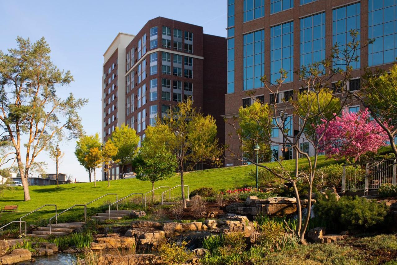 By Marriott St Louis *