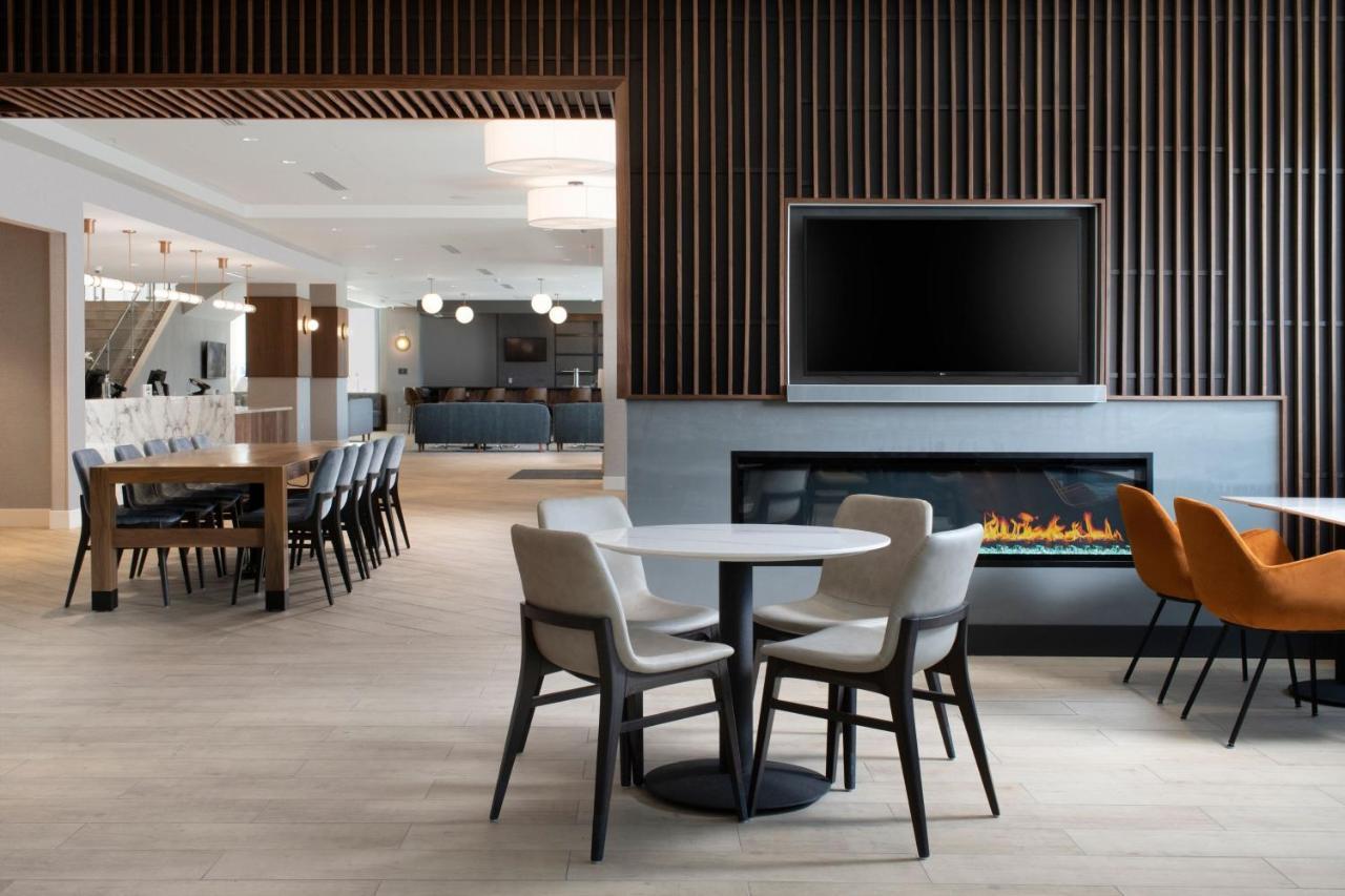 By Marriott St Louis *