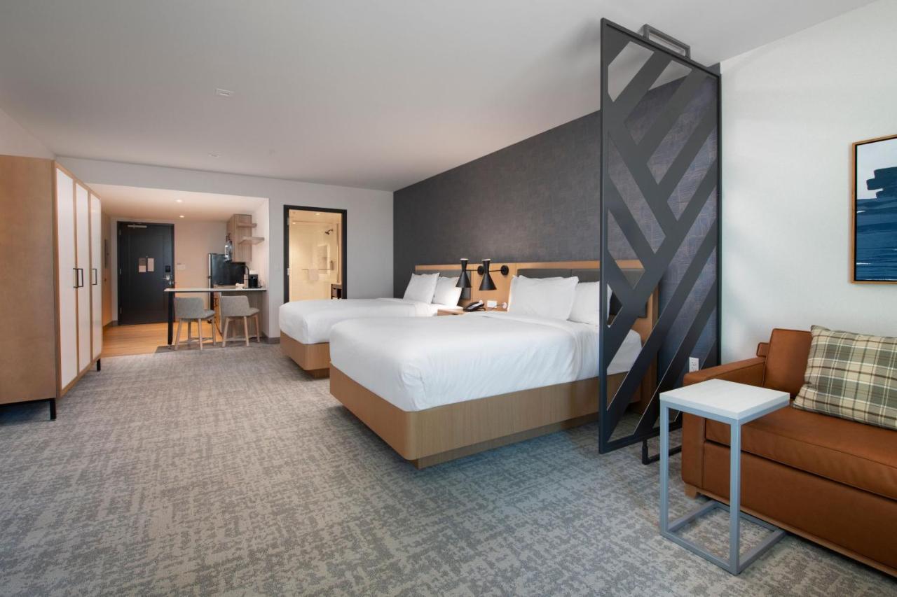 By Marriott St Louis Hotel *